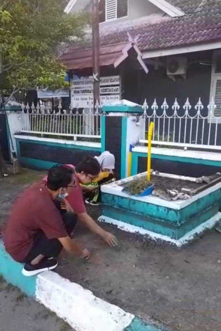 Kerja Bakti dan Gotong Royong Lingkup Dinas Pariwisata dan Kebudayaan Kepulauan Selayar