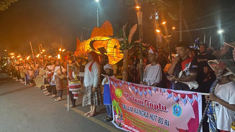 Ketika Hati Bergetar, Api Obor Berpijar, dan Semangat Kemerdekaan Berkobar dalam Lomba Taptu di Selayar