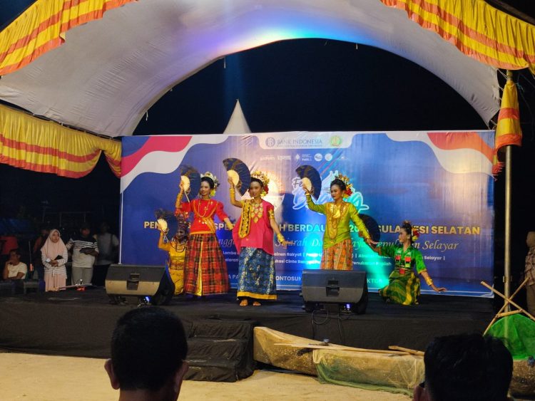 Dukung Sektor Pariwisata dan Ekonomi Kreatif Masyarakat Pesisir, Kadisparbud Hadiri Pembukaan Festival Bagang.