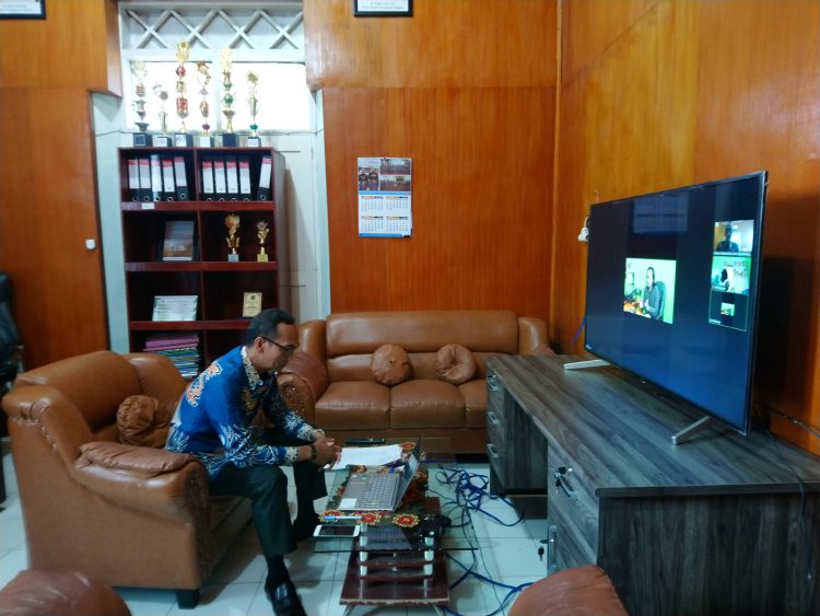 Ikuti Talkshow sebagai Narasumber, Kepala Dinas Pariwisata dan Kebudayaan Apresiasi Konsep Kegiatan Assiring Bitombang