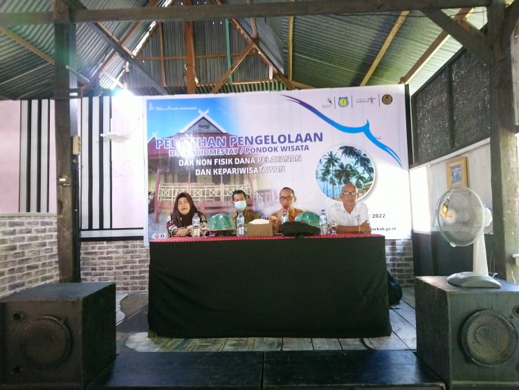 Tingkatkan Kompetensi Pengelola Homestay/Pondok Wisata, Dinas Pariwisata Kabupaten Kepulauan Selayar Laksanakan Pelatihan Pengelolaan Homestay/Pondok Wisata
