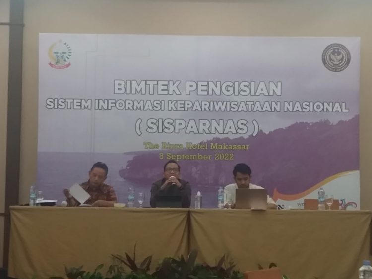 Dukung Penyediaan Data Kepariwisataan Nasional, DISPARBUD Selayar Ikuti Bimtek SISPARNAS 2022