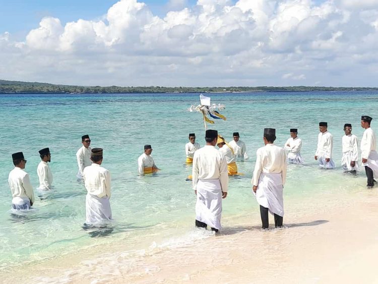 Desa Menara Indah Gelar Ritual “Anrio Sappara”, Momentum Mensucikan Diri dengan Memetik Makna Dalam Kebersamaan