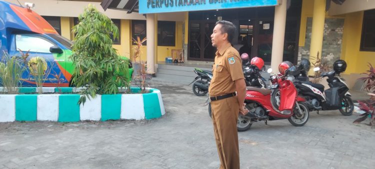 Kadisparbud Kepulauan Selayar bersama staf Siap Gas Full Pembangunan Pariwisata Kepulauan Selayar