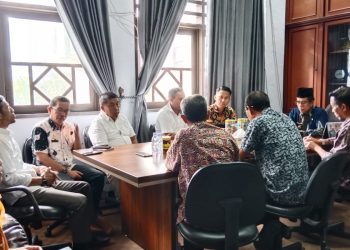 Penjajakan Kerjasama Pengelolaan Objek Wisata Tamamelong, Disparbud Selayar Rapat Bersama PD. Berdikari
