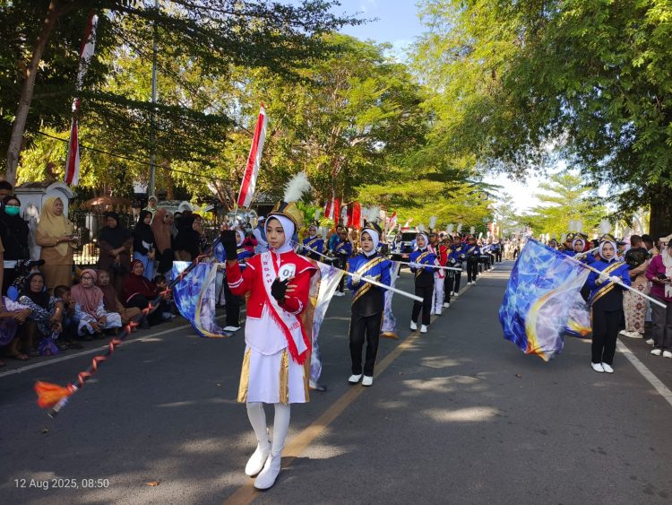Ribuan Pelajar Meriahkan Lomba Gerak Jalan Indah dan Drum Band di Kabupaten Kepulauan Selayar